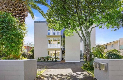 Mission Bay Apartment | Sun Soaked | 1 BR w/Sea Views|Kitchenette Cupboard