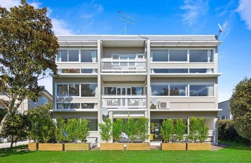 Mission Bay Apartment | Sun Soaked | 1 BR w/Sea Views|Kitchenette Cupboard