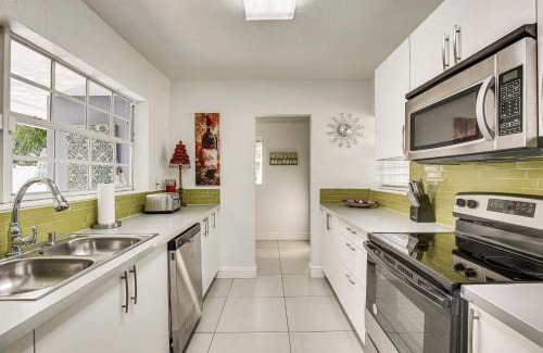 Lauderdale Lakes House | Sun-Soaked Home with Pool in Lauderdale Lakes!