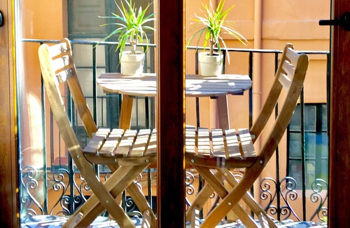 Ciutat Vella Apartment | Sun Studio @ Valencia - Excellent - with Balcony :) City Center