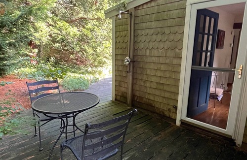 Wellfleet Cottage | Sun-Sun Chezsven Cottage: 2 bdrm house with WiFi, in peaceful Wellfleet woods