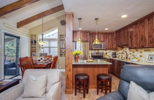 Ketchum Condo | Sun Valley Family Getaway! #140-Hot Tub, Pool, Spa, 10 minute Walk to Town & Lifts