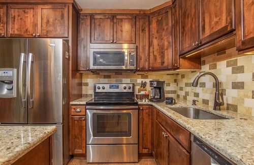 Ketchum Condo | Sun Valley Family Getaway! #140-Hot Tub, Pool, Spa, 10 minute Walk to Town & Lifts