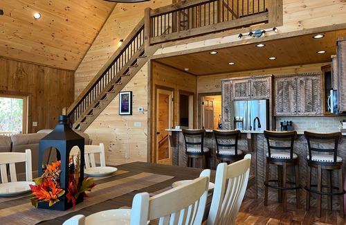 Cherry Log Cabin | Sunbeam Mt Vista Panoramic View Hot Tub Game Room Pet Friendly