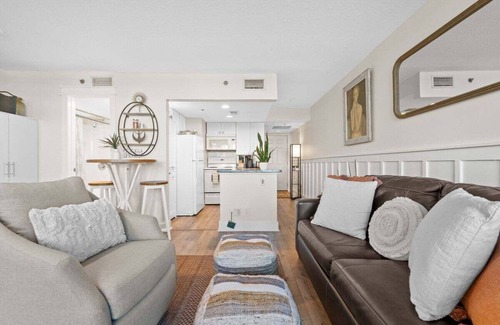 Panama City Beach Condo | Sunbird 110W 1 BR 1 BA - Free Beach Chairs