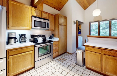 Elkhorn Village Condo | Sunburst Condo 2789 - Room for Up To 11 Guests and Elkhorn Resort Amenities