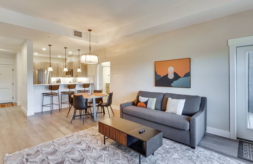 Cle Elum Condo | Suncadia Resort Condo: Balcony & Golf Course Views