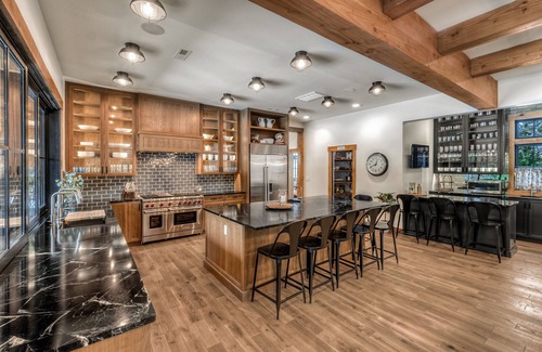 Cle Elum House | Suncadia's Biggest Rental w/Heated Pool, 20-Person Hot Tub, and 2 Firepits!