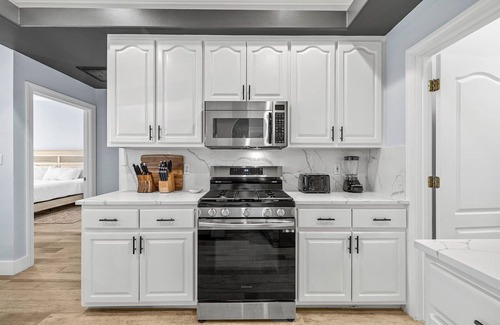 Fort Walton Beach - Destin House | Sunce of Destiny - Vacation Home in Gated Community Near the Beach with Hot Tub & Shared Pool