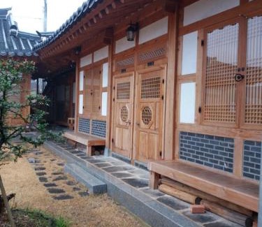 Suncheon House | Suncheon Sagyejeol Haeoreum Hanok Pension