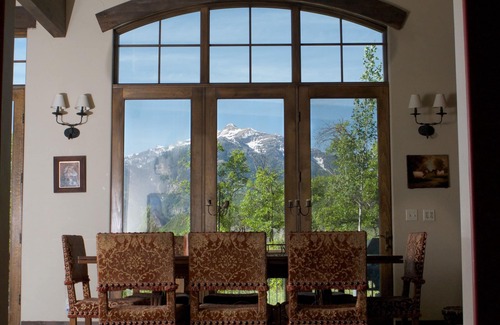Sundance House | Sundance designer Mountain Home-5bdrm 5 bth sleeps 14 Ski, Flyfish, Golf,