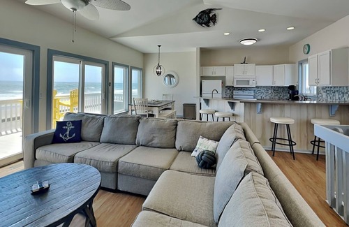Surf City House | Sundance | Oceanfront + Walk to the Beach!