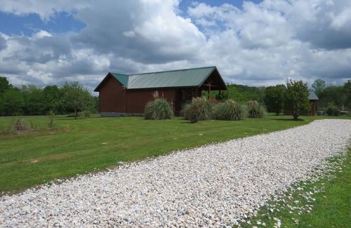 Glenwood Cabin | SUNDANCER CABIN CADDO RIVER! GREAT GETAWAY ! River Access!
