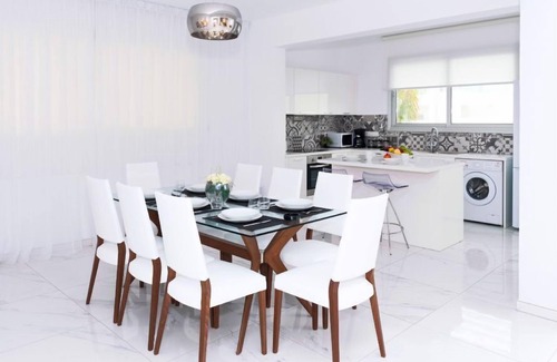 Ayia Napa Villa | SUNDAY - 3bed Villa walking distance to Ayia Napa Center