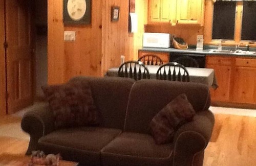 Hanover Cottage | Sunday River Ski Resort, Newry, ME - On Howard Pond - Affordable