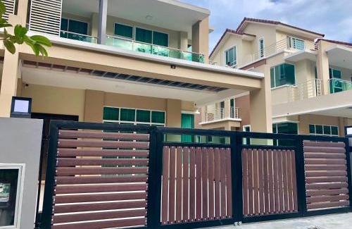 Kampung Bakau House | Sunday Villa 14 pax with jacuzzi pool