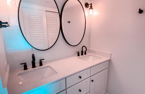 Seven Mile Beach Apartment | Sundaze Cayman