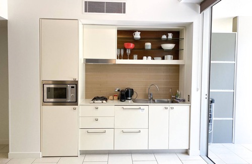Noosa Heads Apartment | "Sundeck Retreat" - Private Luxury Near the Beach.