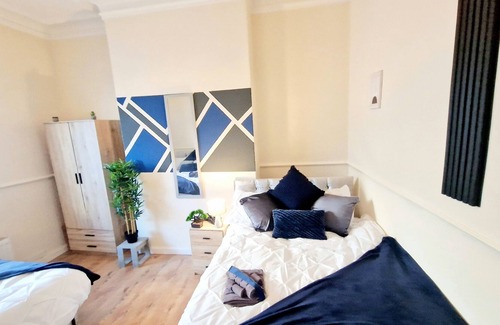 Sunderland Cottage | Sunderland Urban Haven: 8 Guests