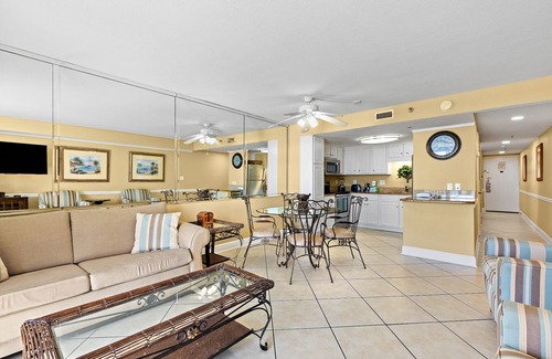 Destin Condo | SunDestin 0406 by Scenic Stays