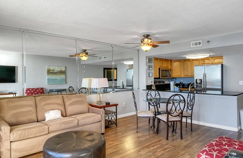 Destin Condo | SunDestin 0706 by Scenic Stays