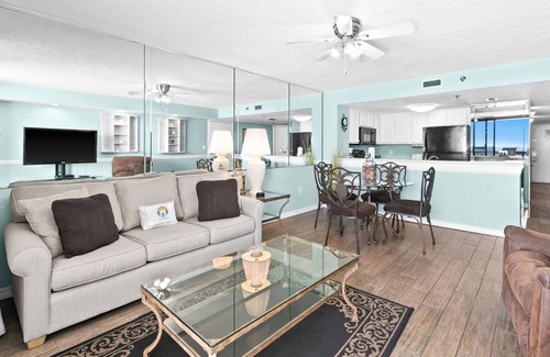 Destin Condo | SunDestin 0906 by Scenic Stays