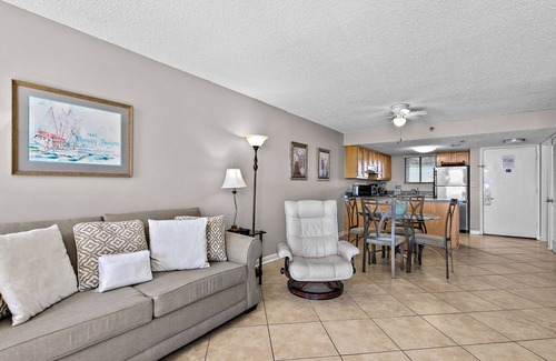Destin Condo | SunDestin 1614 by Scenic Stays