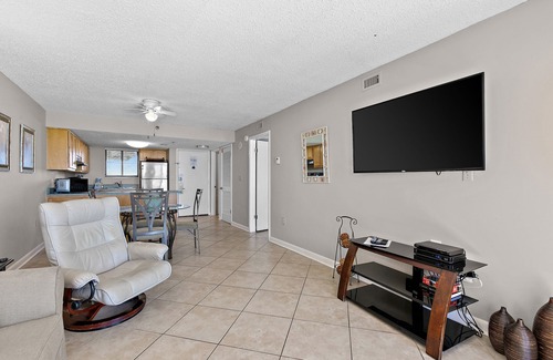 Destin Condo | SunDestin 1614 by Scenic Stays