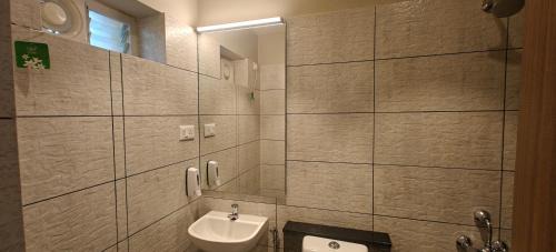 Chennai Bed & Breakfast | Sundex Multi Hall