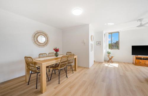 Port Macquarie Apartment | Sundial 202 8-10 Hollingworth Street