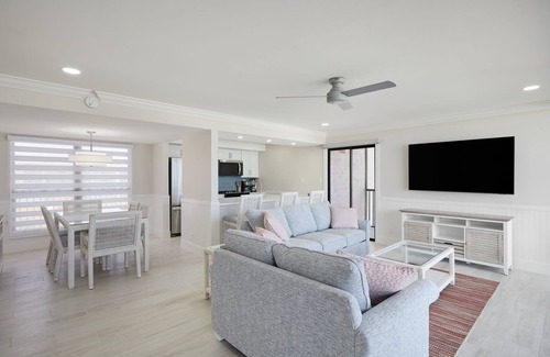 Beachview Country Club Estates Condo | Sundial A301- Gorgeous Beachfront Residence at Sundial Sanibel