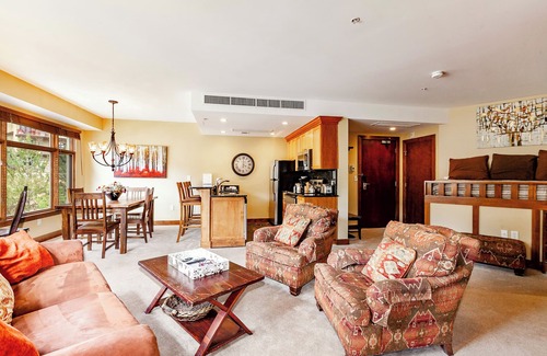 Park City Condo | Sundial B409-B: Ski-in Ski-out, Washer/Dryer, Pools, Hot Tubs, Private Balcony