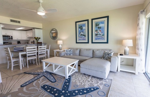 Seven Mile Beach Condo | Sundowner 3, on the beautiful 7 Mile Beach with stunning sunset views!