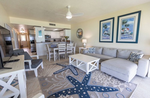 Seven Mile Beach Condo | Sundowner 3, on the beautiful 7 Mile Beach with stunning sunset views!