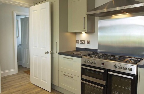 Salcombe Cottage | SUNDOWNERS, pet friendly, luxury holiday cottage in Salcombe