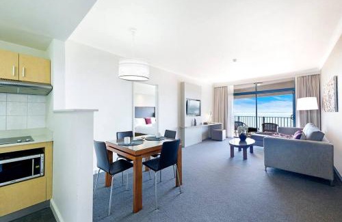 Darwin City Centre Apartment | Sundrenched and Scenic with Sprawling Water Views