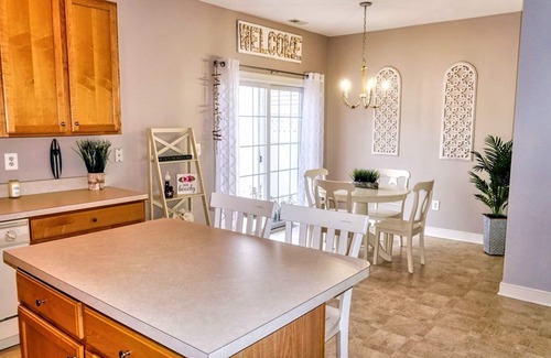 Villages of Five Points House | SUNDRENCHED REFLECTIONS | 4 Bed, 3.5 Bath