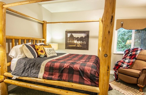 Pleasant Grove House | Sunflower Haven Retreat