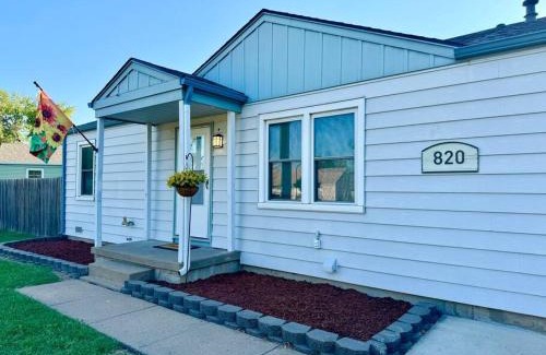 Salina House | Sunflower House