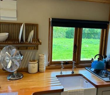 Staple Hill Apartment | Sunflower Hut