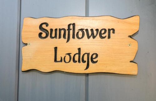 North Wheatley House | Sunflower Lodge