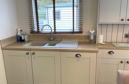 Hamworthy House | Sunflower - premier dog-friendly caravan on Rockley Park