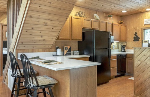 Innsbrook Ski Chalet | Sunflower Valley Chalet by Sarah Bernard, Private Wooded 3 bedroom Getaway with Fire Pit