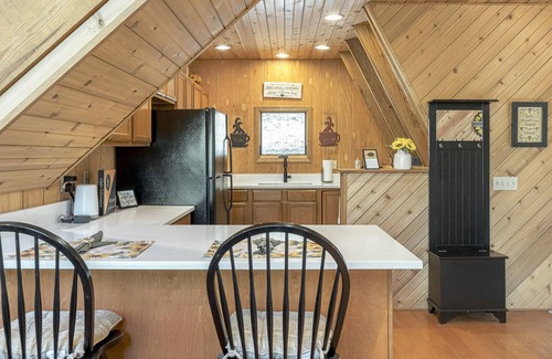 Innsbrook Ski Chalet | Sunflower Valley Chalet by Sarah Bernard, Private Wooded 3 bedroom Getaway with Fire Pit