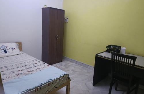 Bandar Sungai Long House | Sungai Long Homestay
