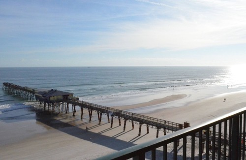 Daytona Beach Shores Condo | Sunglow, Beachfront Deluxe - 2 bed, 2 bath - ocean front unit