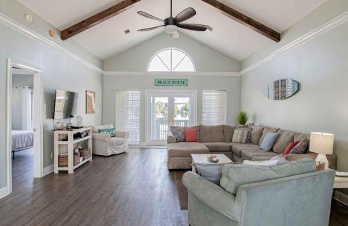 Toilla Segunda House | Sunglow Bungalow