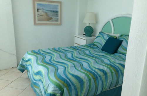 Daytona Beach Shores Condo | Sunglow Resort Unit 207