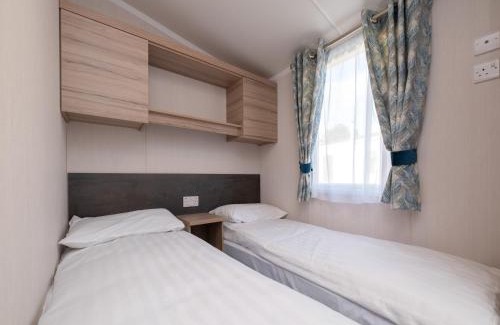 Looe House | Sunking Caravan by Belvilla