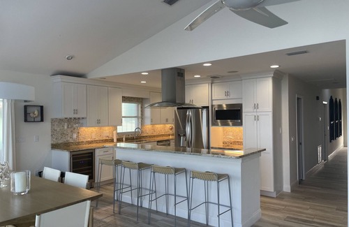 Anna Maria House | SunKissed Cottage - beachfront north end AMI